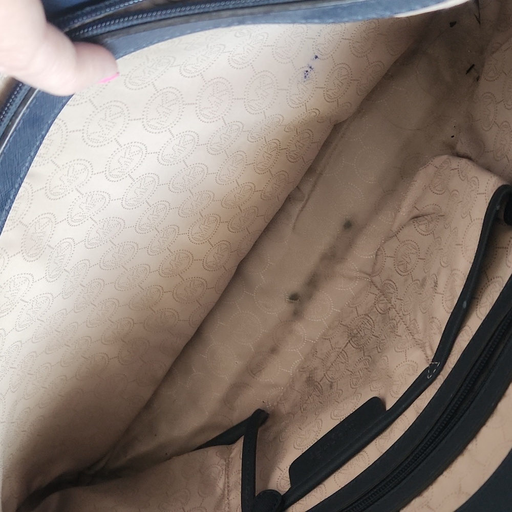 Michael Kors Shoulder  Bag - Picture 10 of 17